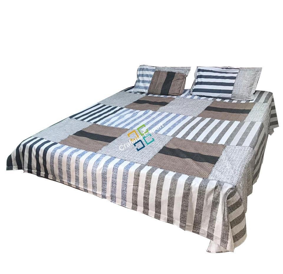 Checkered Pattern King Bedsheet / Bedspread with Two Pillow Covers For Home Decor - Image 3