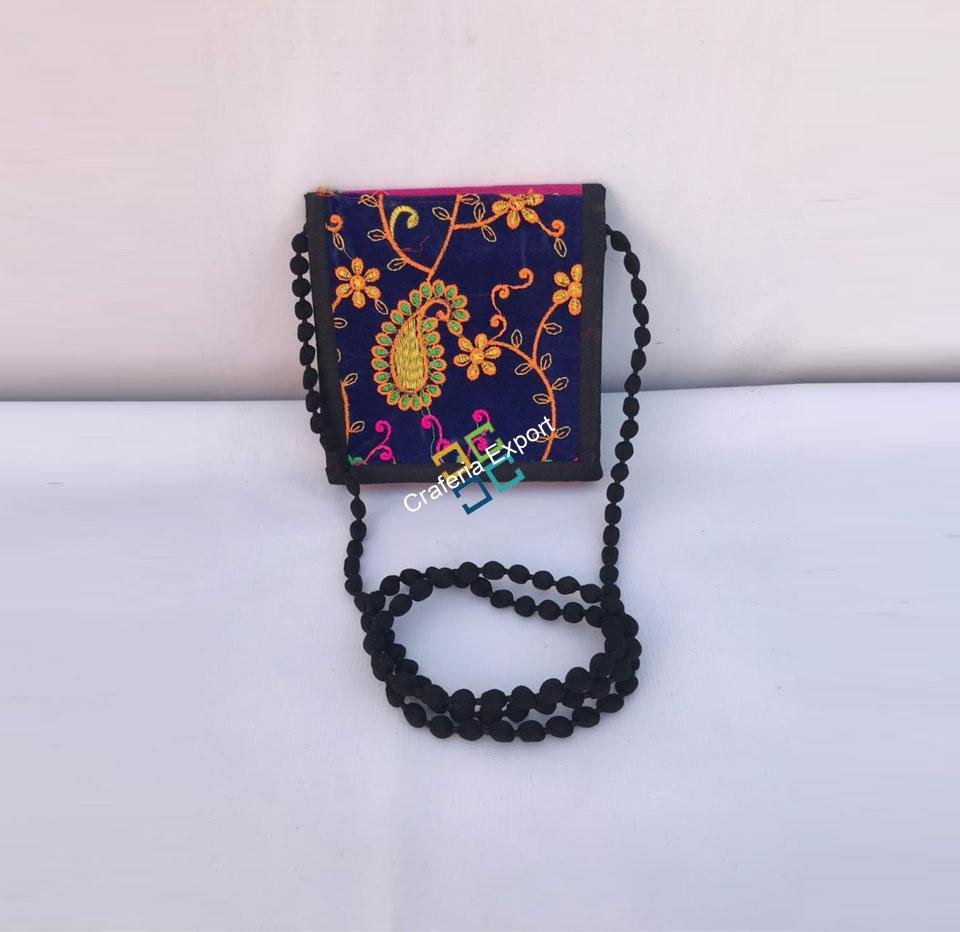 Stunning floral Design Sling / Cross-Body Bag for women - Image 13