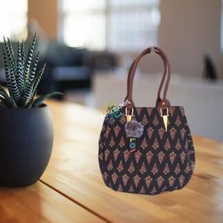 Women's Trendy Stylish Printed Handheld /Shoulder Bags