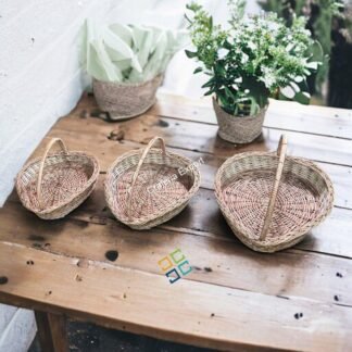 Willow Wicker Heart shaped Basket for Fruits and Gift Packing /Kashmir Rattan Storage Basket for Gifts Hamper
