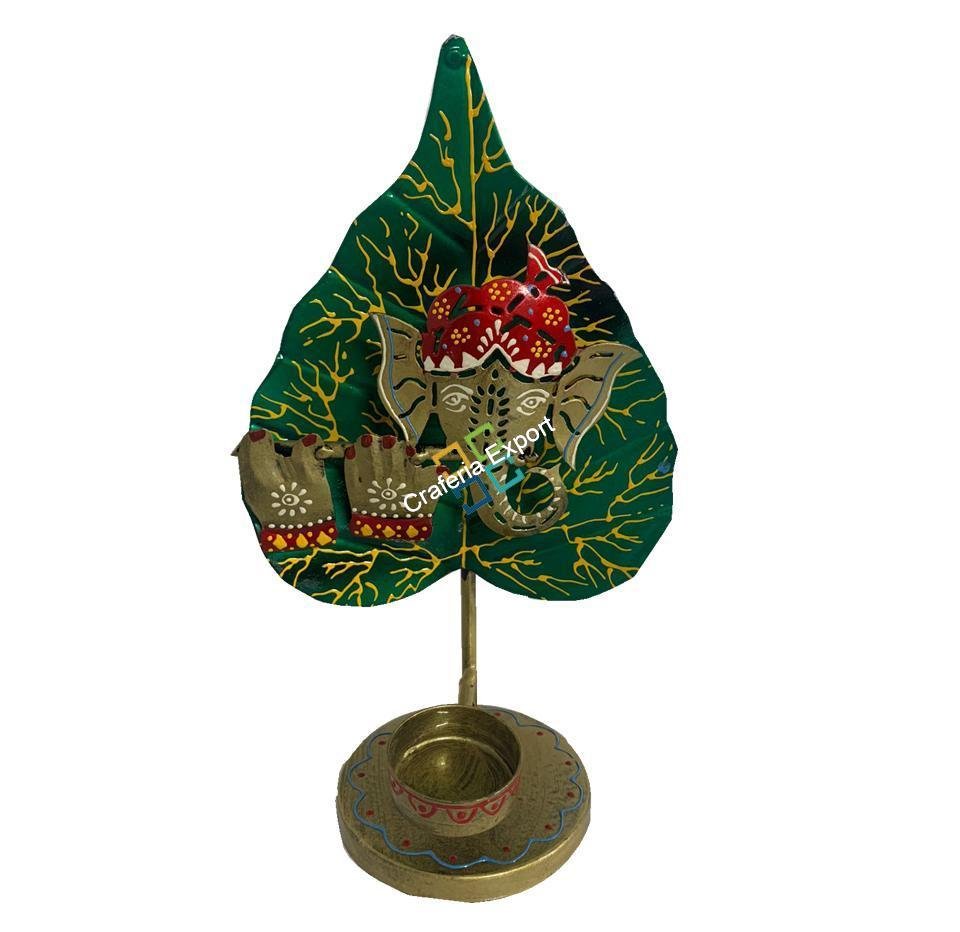 Patha/leaf Ganesh Tealight candle holder with showpiece